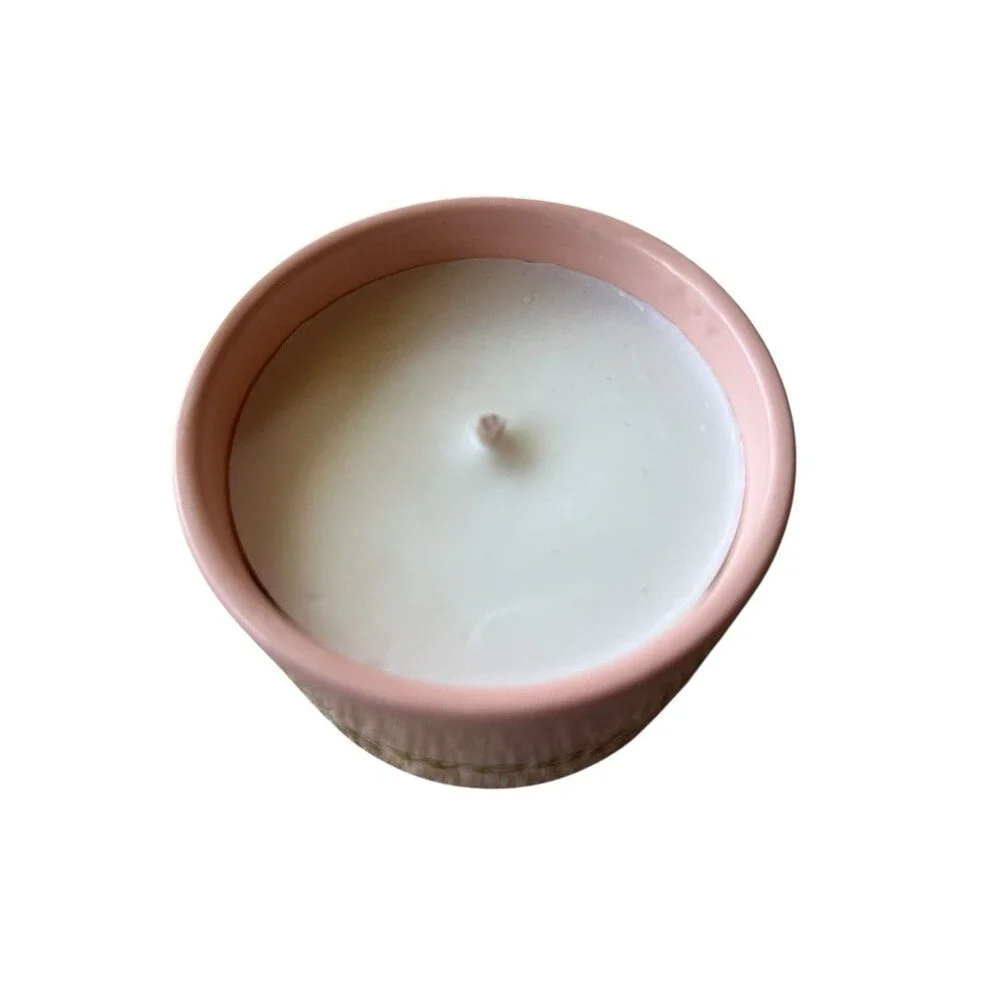 Northern Lights 12oz Scented Candle Sugar Kisses in Pink  & Gold Ceramic Jar
